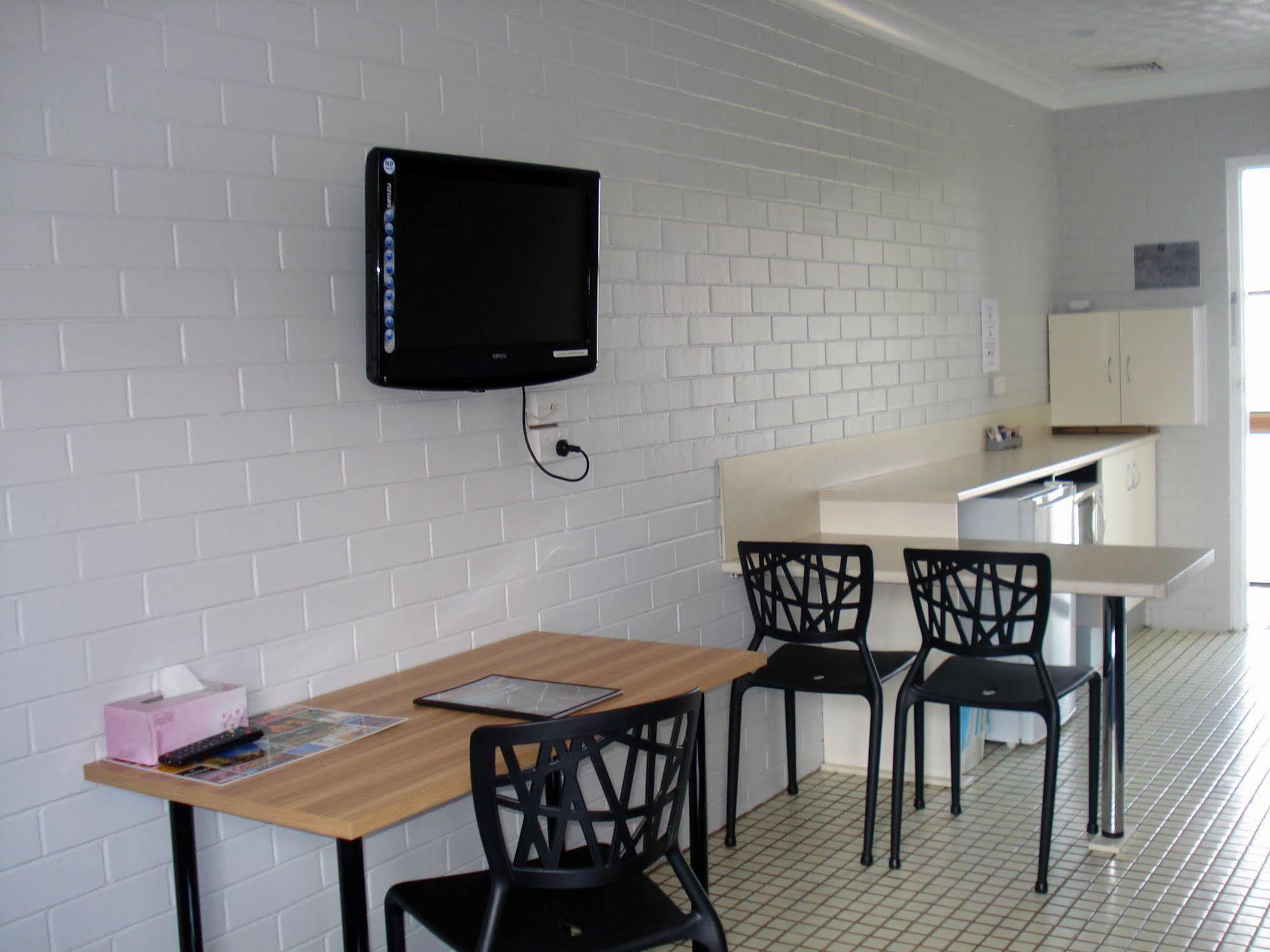Raceview Motor Inn Toowoomba Exterior photo
